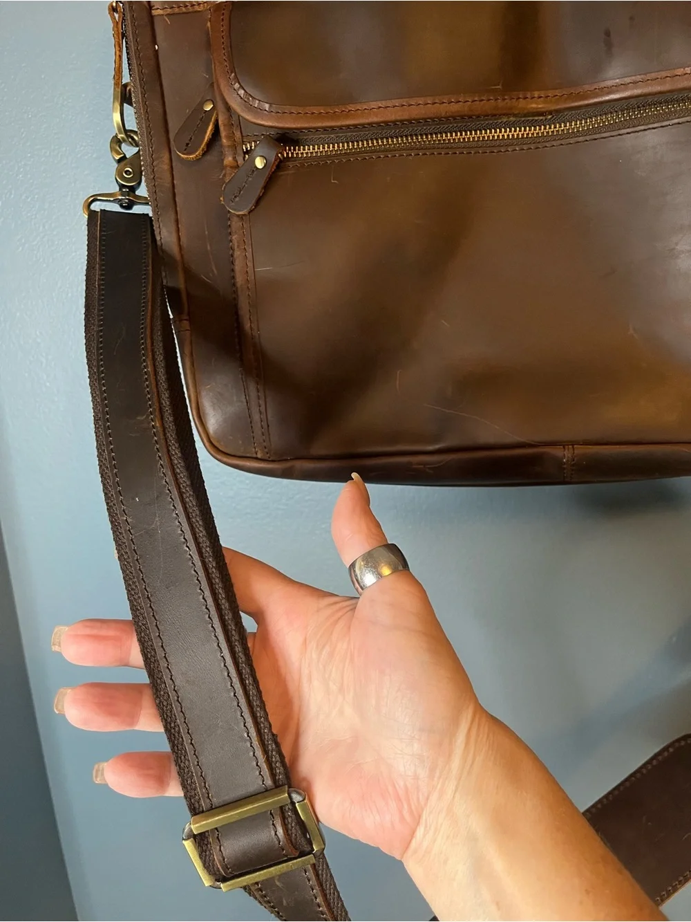 Leather Messenger Briefcase - Brown
